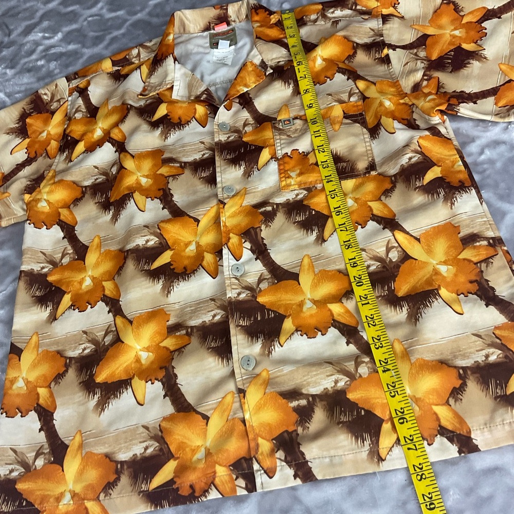 Quiksilver Hawaiian Shirt *Read** - Picture 4 of 9